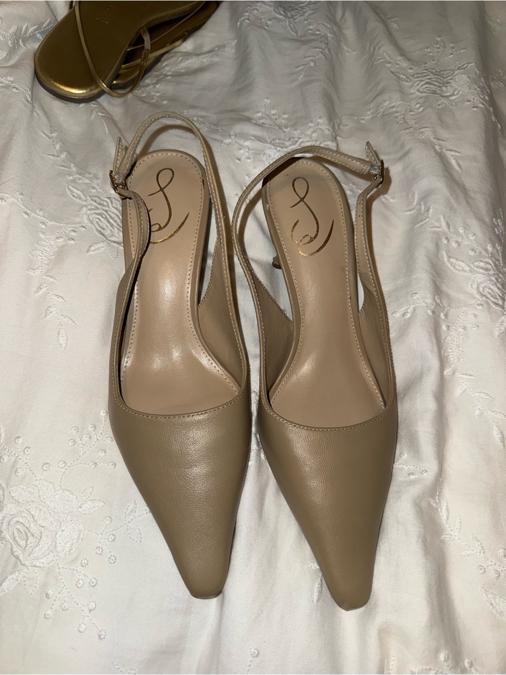 Pointed Slingback Pumps mide - Picture 2 of 4